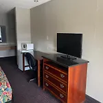 Hallmark Inn&Suites