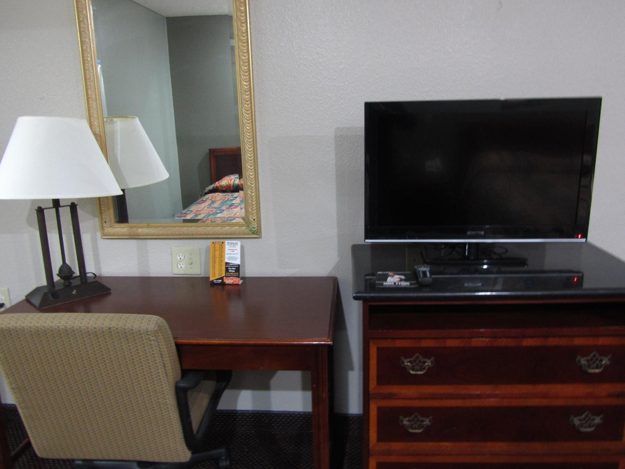 Motel Hallmark Inn&suites *